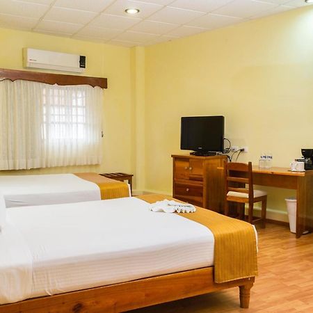 Hotel Madan Cardenas المظهر الخارجي الصورة