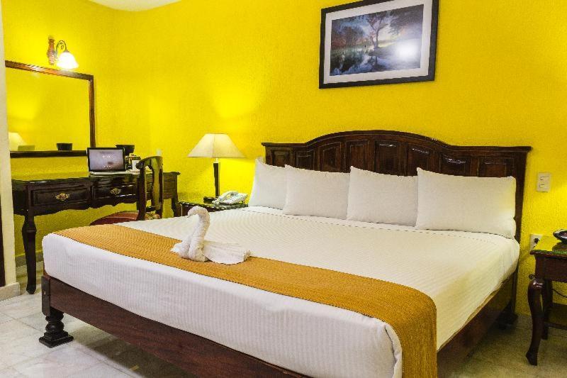 Hotel Madan Cardenas الغرفة الصورة